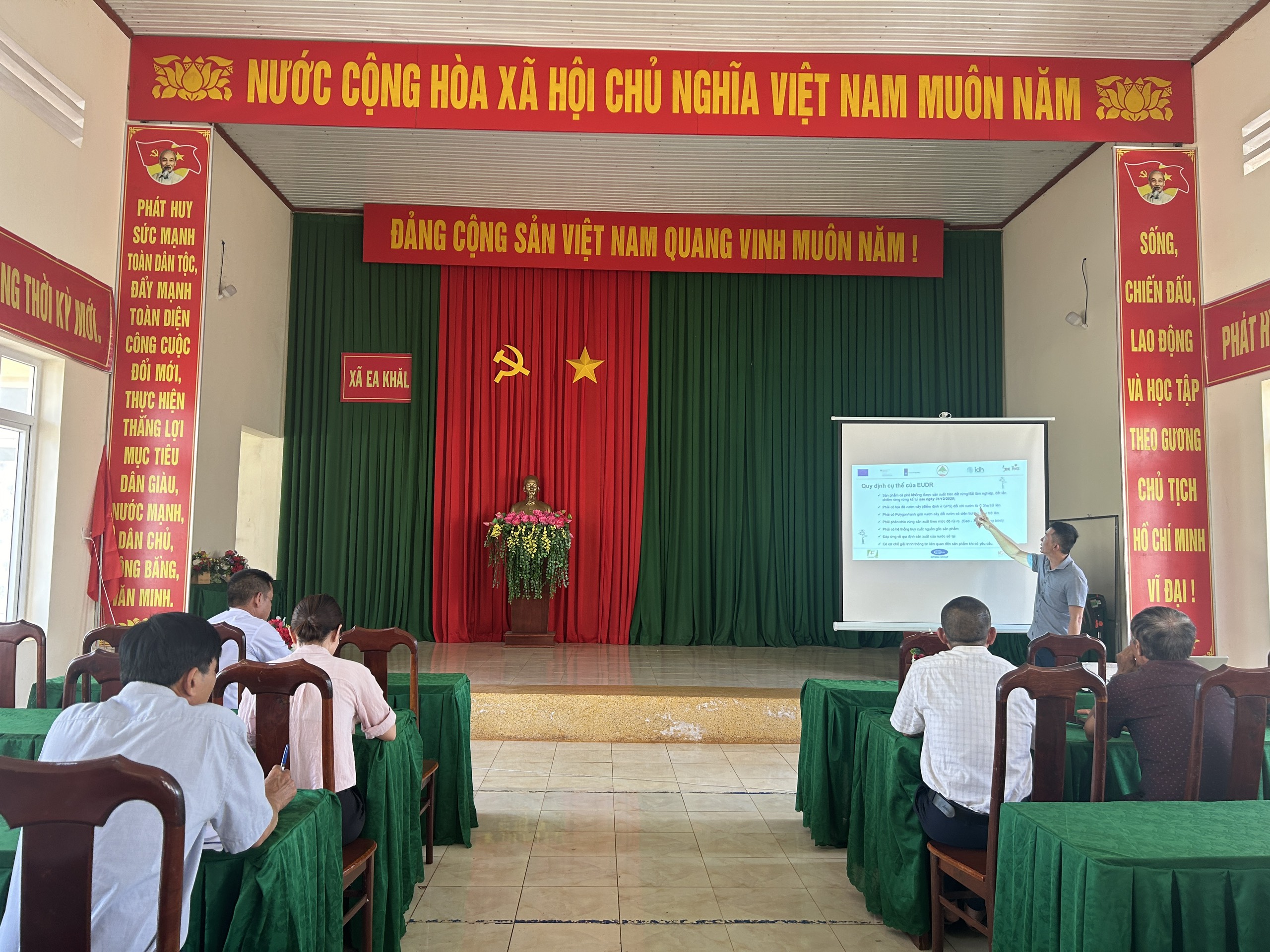 Xã Ea Khăl: Tập huấn thu thập thông tin, dữ liệu nông hộ vùng sản xuất đáp ứng Quy định EUDR